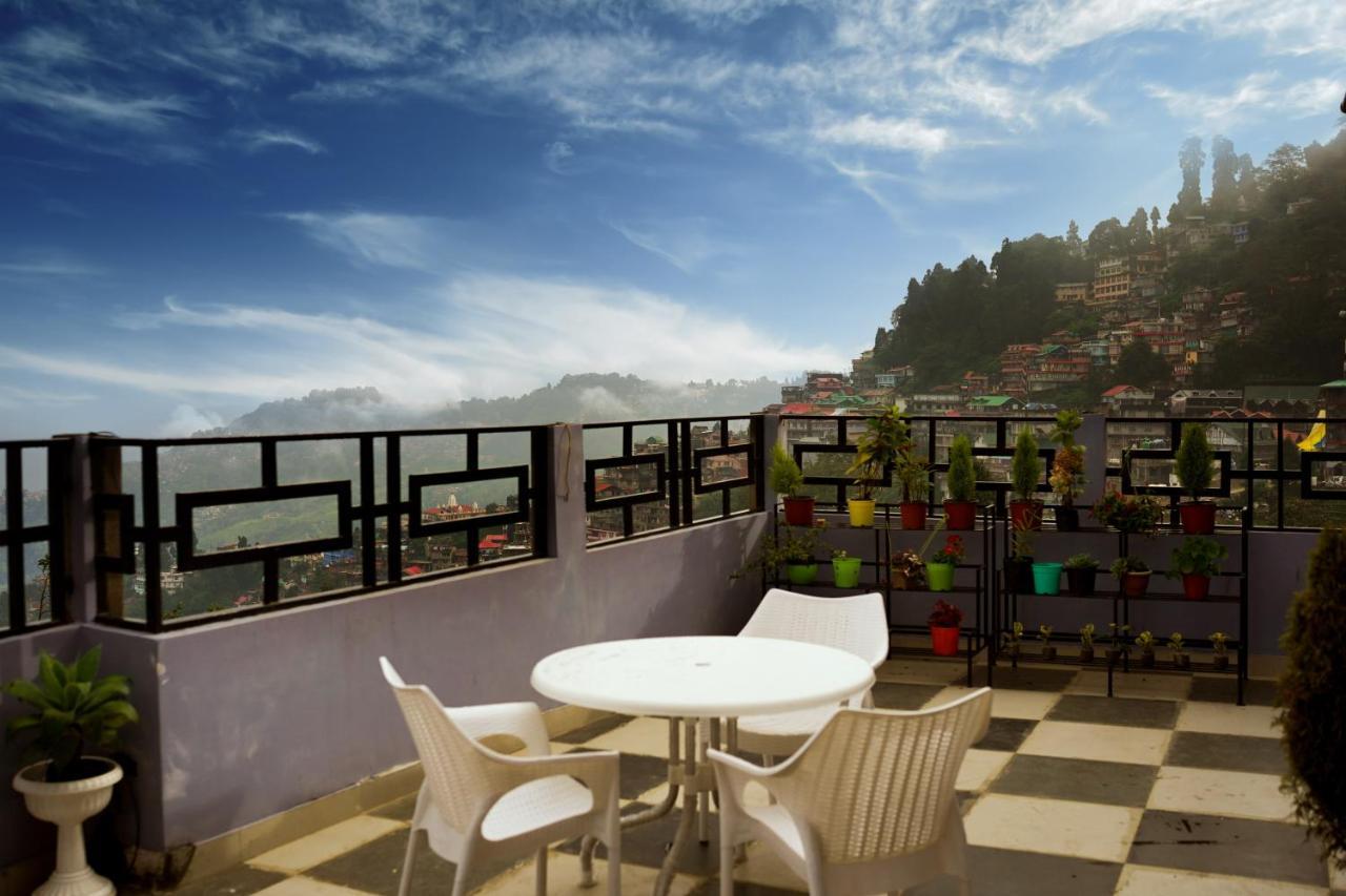 Hotel Hill Queen Near Sherpa Gumba Darjeeling Mall 5 Min Couple Friendly Экстерьер фото