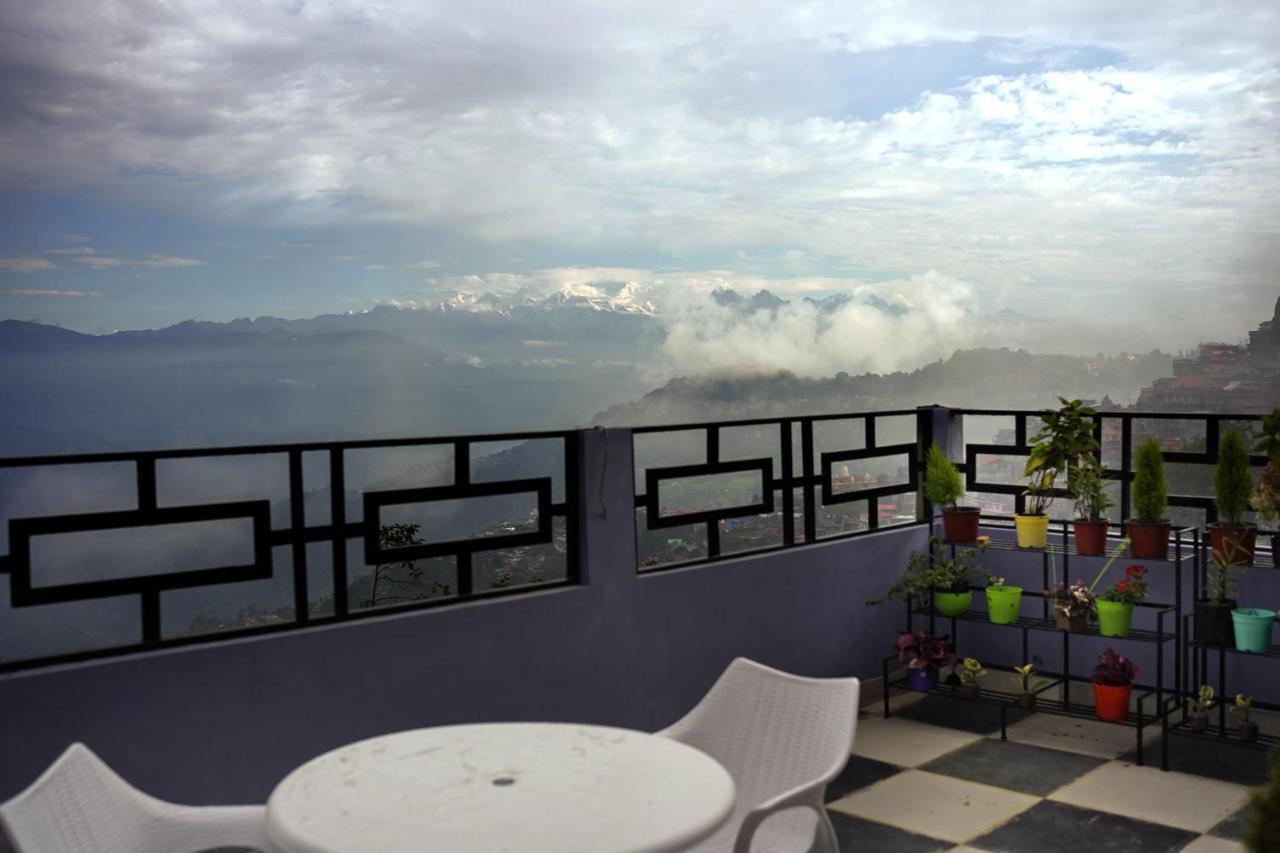 Hotel Hill Queen Near Sherpa Gumba Darjeeling Mall 5 Min Couple Friendly Экстерьер фото