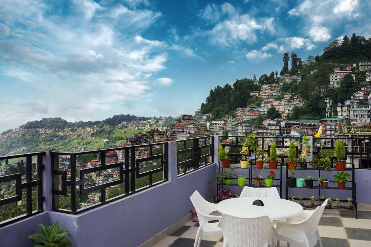 Hotel Hill Queen Near Sherpa Gumba Darjeeling Mall 5 Min Couple Friendly Экстерьер фото
