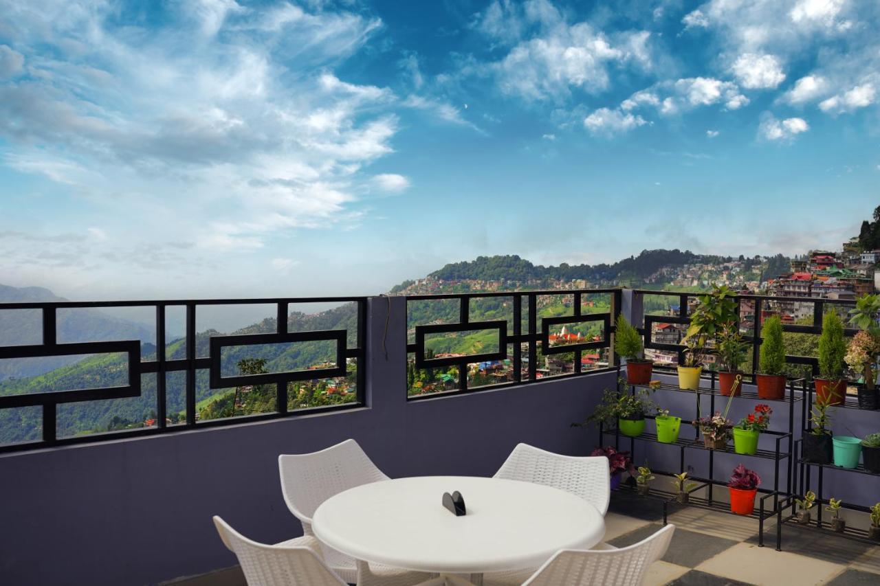Hotel Hill Queen Near Sherpa Gumba Darjeeling Mall 5 Min Couple Friendly Экстерьер фото