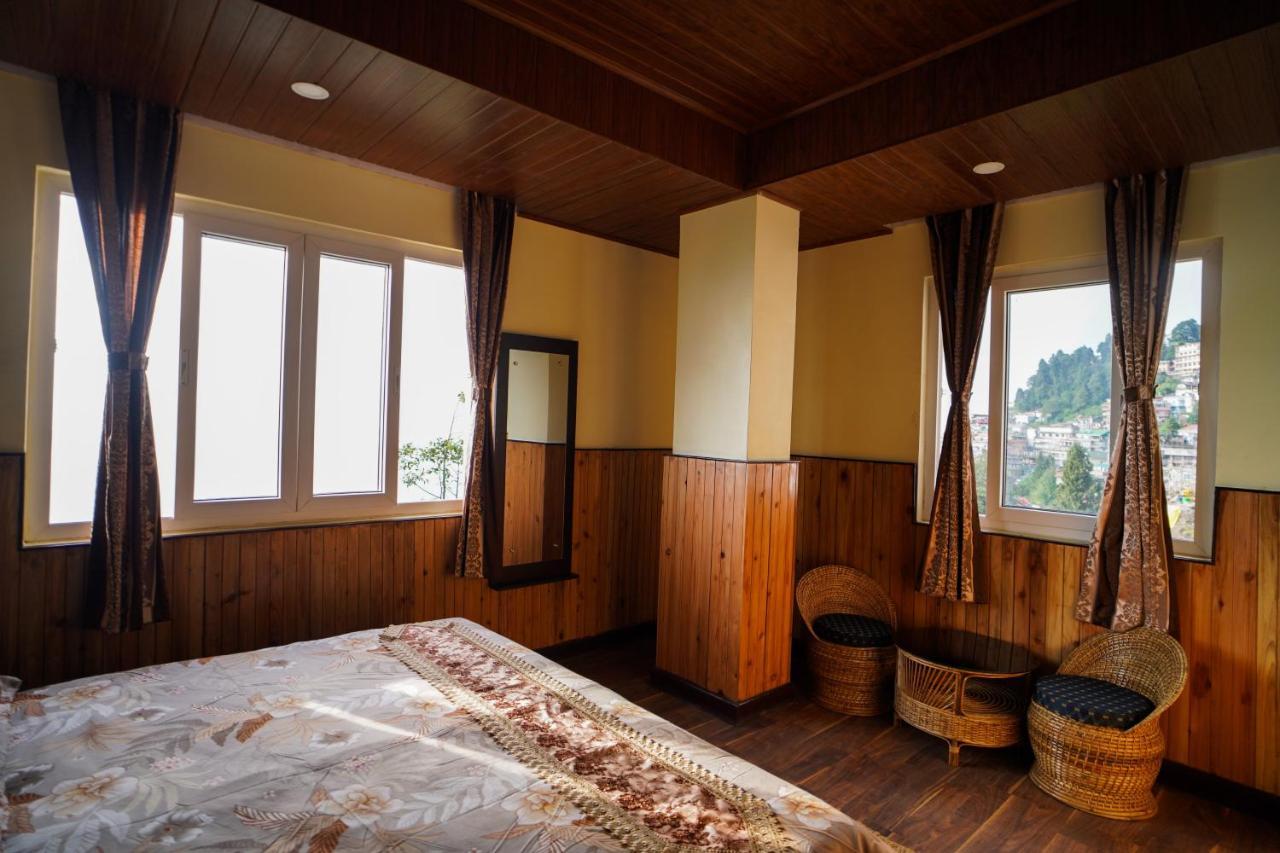 Hotel Hill Queen Near Sherpa Gumba Darjeeling Mall 5 Min Couple Friendly Экстерьер фото
