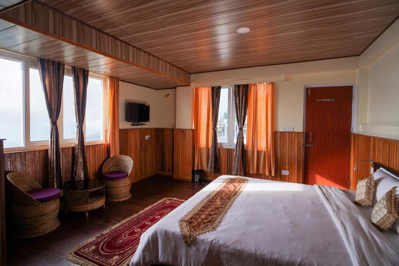 Hotel Hill Queen Near Sherpa Gumba Darjeeling Mall 5 Min Couple Friendly Экстерьер фото